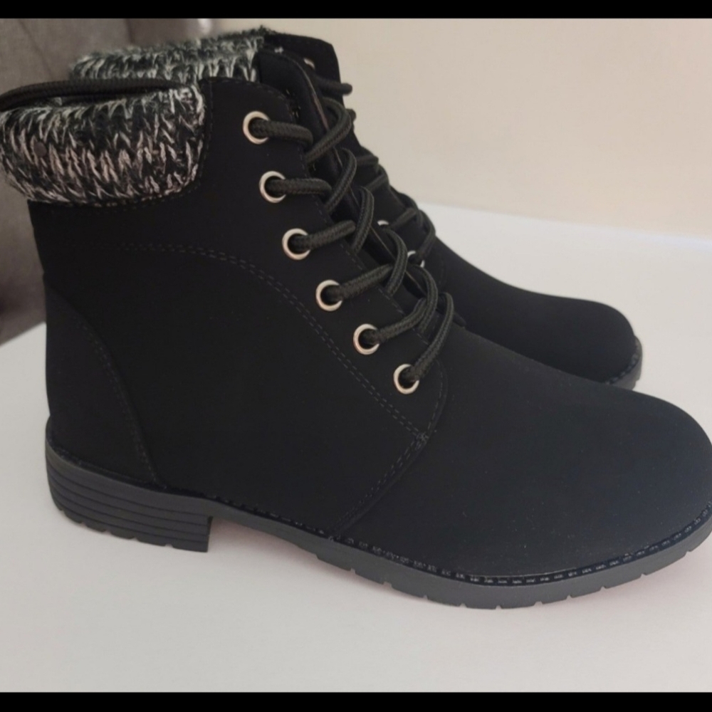 NEW Tustin-02 Ankle Boots (Black)